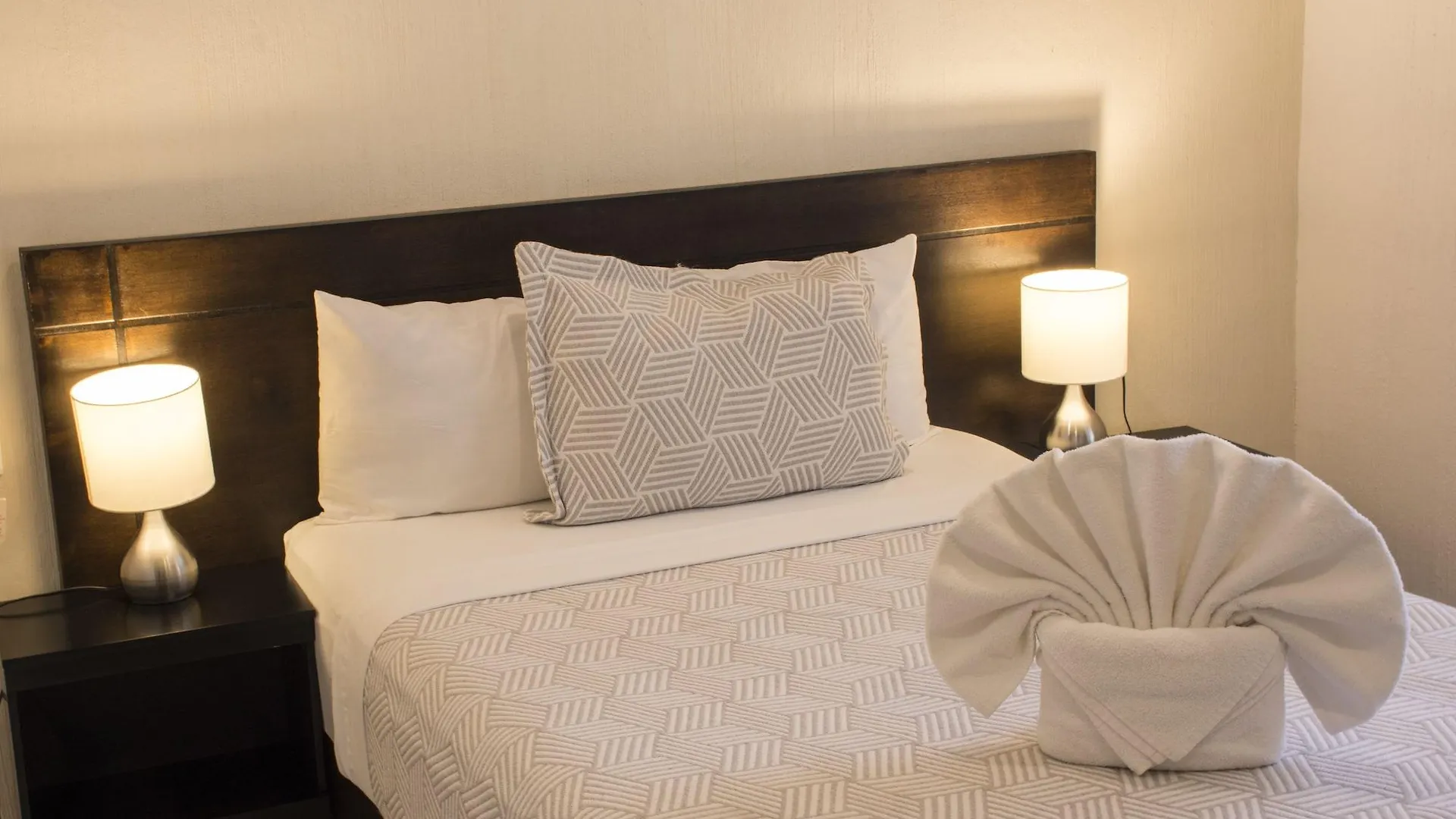 **  Hotel Shaddai Playa del Carmen Mexico